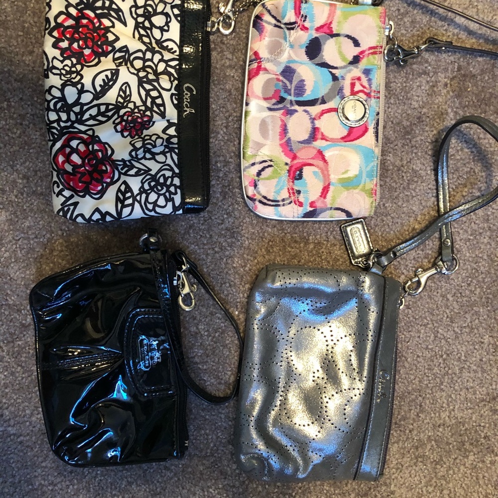 Wristlet bundle - Picture 2 of 2